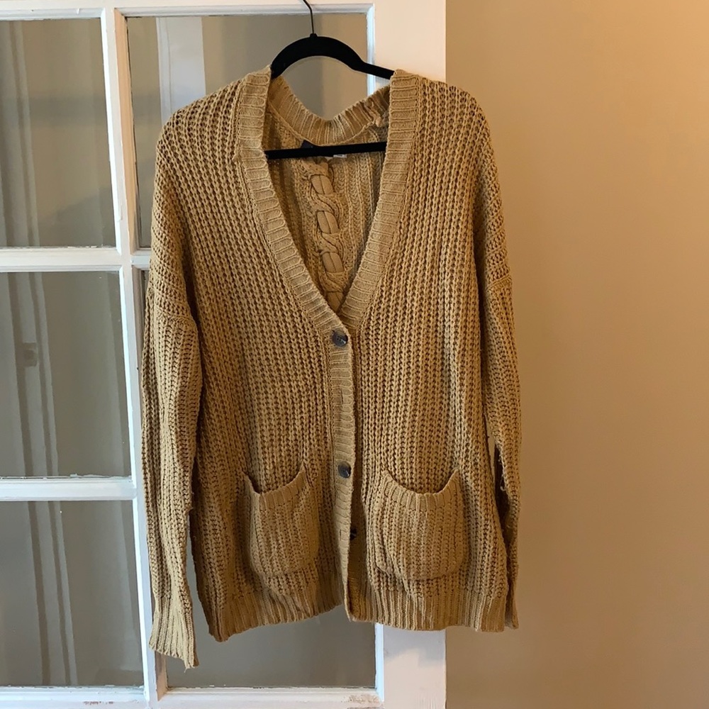 Chunky brown cardigan size medium!